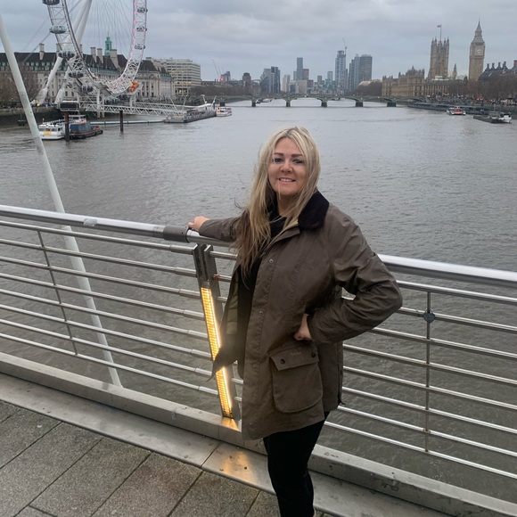 Meet your Posher, Rebecca - Picture 1 of 1